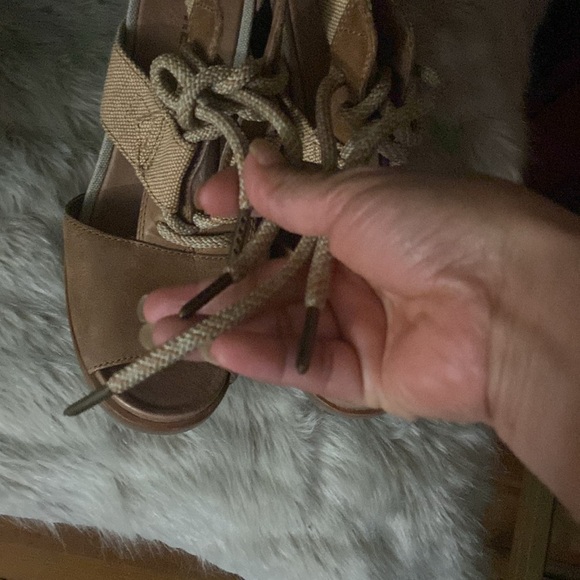Sorel Joanie Sandals Womens 8.5 Tan Leather Lace Up Gladiator Peep Toe RARE!!! - Picture 7 of 9